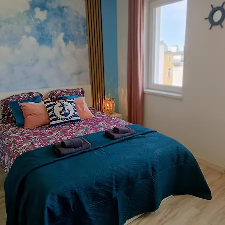 Good Night In Apartman